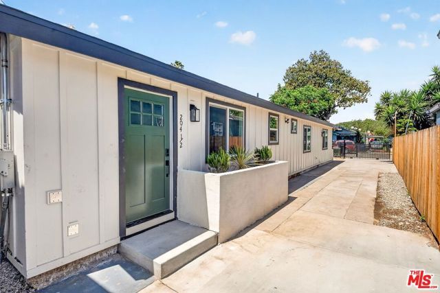 204 E 88th Street, Los Angeles, CA 90003