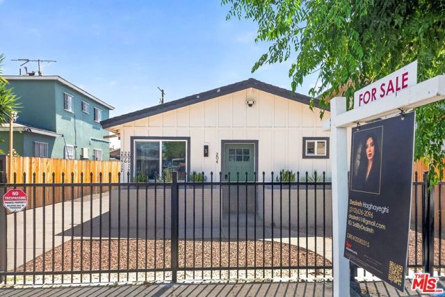 204 E 88th Street, Los Angeles, CA 90003