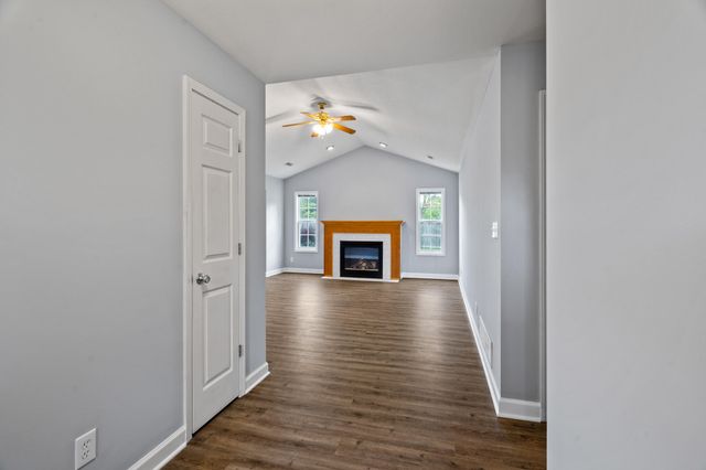 5909 KELSEY DR, Columbia, MO 65202