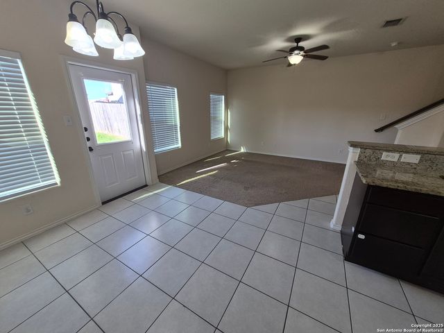 8708 VISTA DE NUBES, Converse, TX 78109