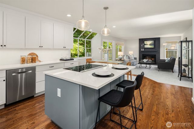 26038 SE 38th Street, Sammamish, WA 98029