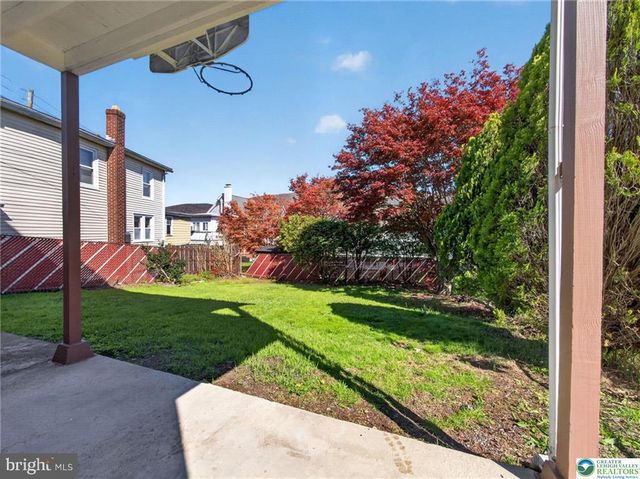 2 E CENTER ST, Nesquehoning, PA 18240