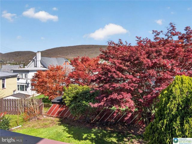 2 E CENTER ST, Nesquehoning, PA 18240