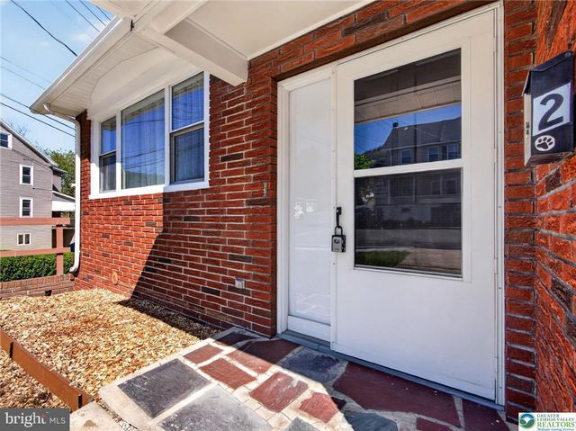 2 E CENTER ST, Nesquehoning, PA 18240