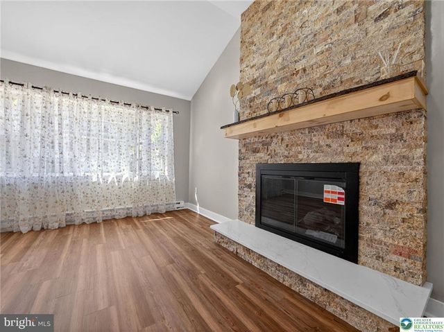 2 E CENTER ST, Nesquehoning, PA 18240