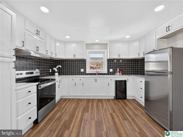 2 E CENTER ST, Nesquehoning, PA 18240