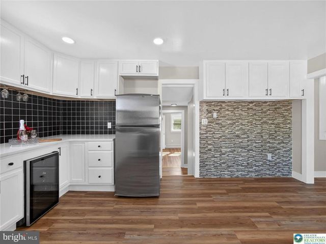 2 E CENTER ST, Nesquehoning, PA 18240