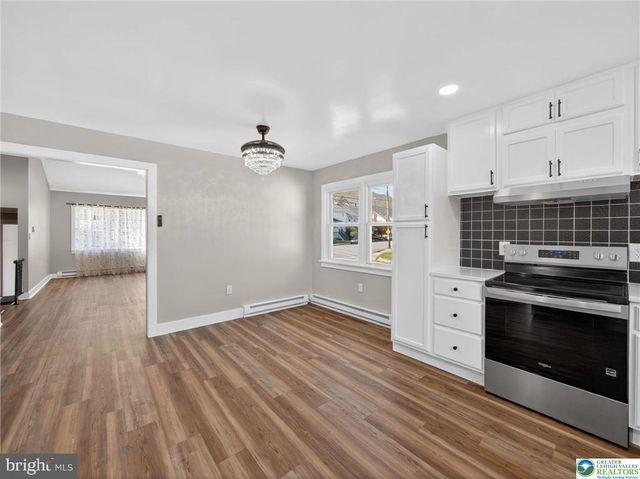 2 E CENTER ST, Nesquehoning, PA 18240
