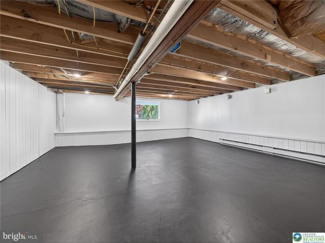 2 E CENTER ST, Nesquehoning, PA 18240