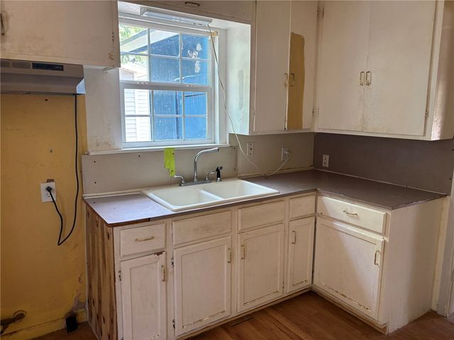 4917 Anthony St, Corpus Christi, TX 78415