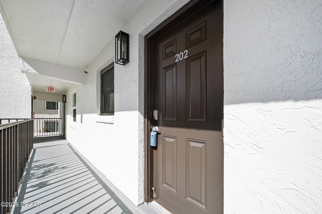 3807 S Atlantic Ave Apt 202, Daytona Beach Shores, FL 32118