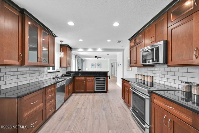 4173 SUNSET Lane S, Jacksonville, FL 32257