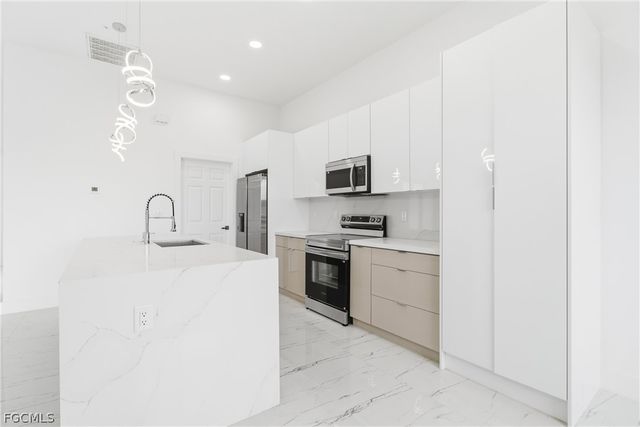 321 Peerless ST, Lehigh Acres, FL 33974