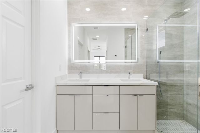 321 Peerless ST, Lehigh Acres, FL 33974