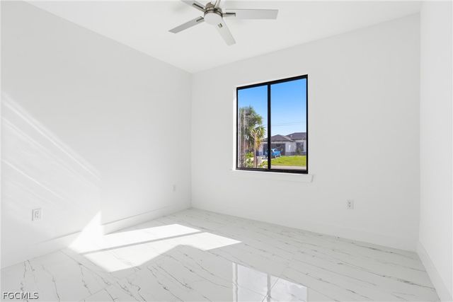 321 Peerless ST, Lehigh Acres, FL 33974