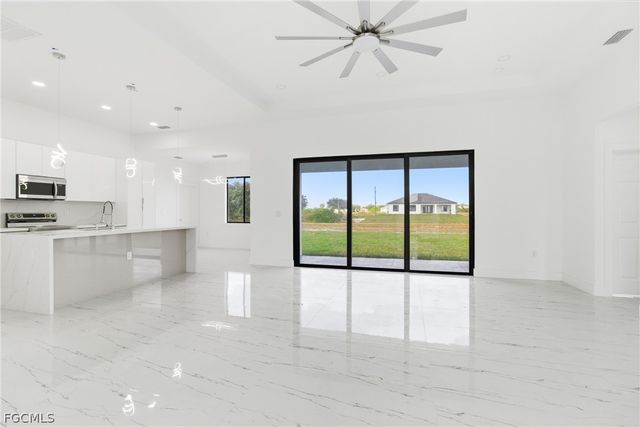 321 Peerless ST, Lehigh Acres, FL 33974