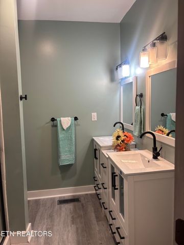 205 Old Dandridge Pike, Strawberry Plains, TN 37871