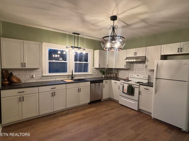 205 Old Dandridge Pike, Strawberry Plains, TN 37871