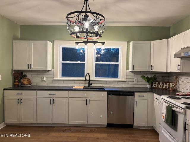 205 Old Dandridge Pike, Strawberry Plains, TN 37871