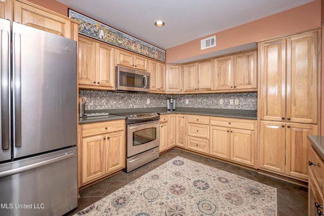 308 Lovers Lane, Ocean Springs, MS 39564