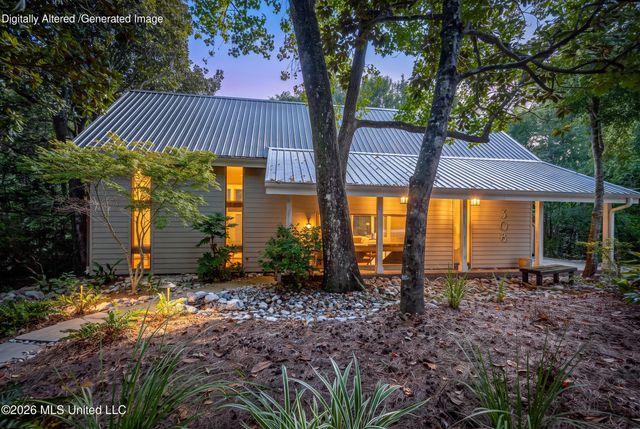 308 Lovers Lane, Ocean Springs, MS 39564