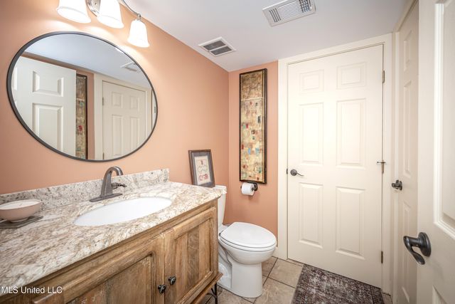 308 Lovers Lane, Ocean Springs, MS 39564