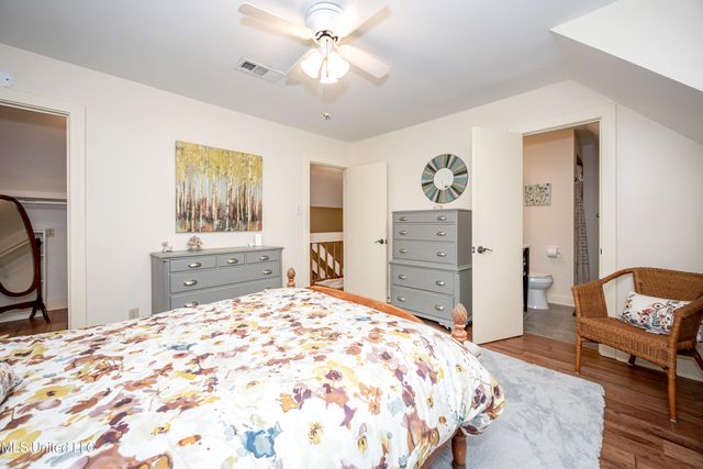 308 Lovers Lane, Ocean Springs, MS 39564