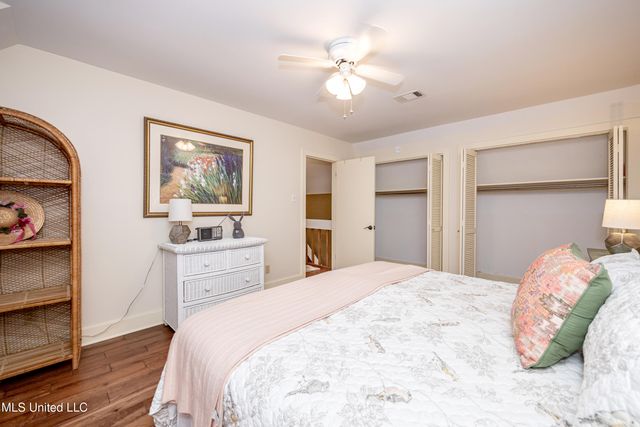 308 Lovers Lane, Ocean Springs, MS 39564