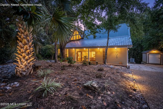 308 Lovers Lane, Ocean Springs, MS 39564