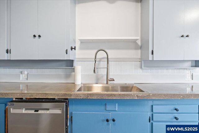 900 Cascade Dr NW, Salem, OR 97304