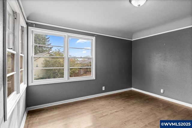 900 Cascade Dr NW, Salem, OR 97304