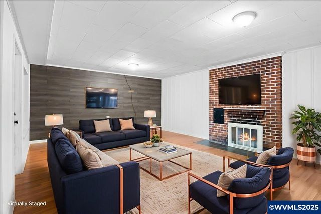 900 Cascade Dr NW, Salem, OR 97304