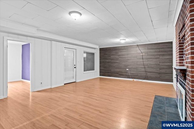 900 Cascade Dr NW, Salem, OR 97304