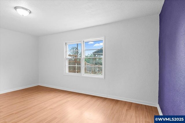 900 Cascade Dr NW, Salem, OR 97304