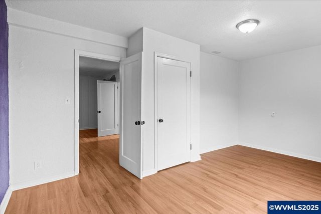 900 Cascade Dr NW, Salem, OR 97304