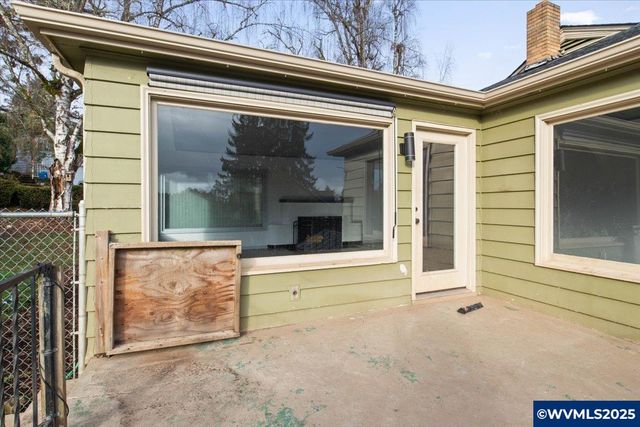 900 Cascade Dr NW, Salem, OR 97304