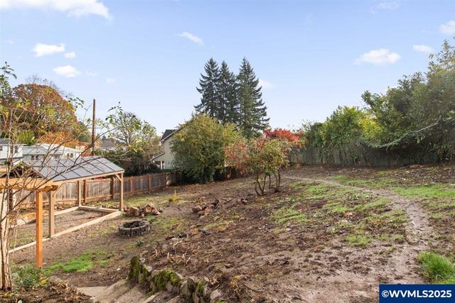 900 Cascade Dr NW, Salem, OR 97304