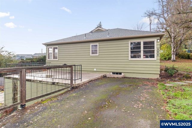900 Cascade Dr NW, Salem, OR 97304