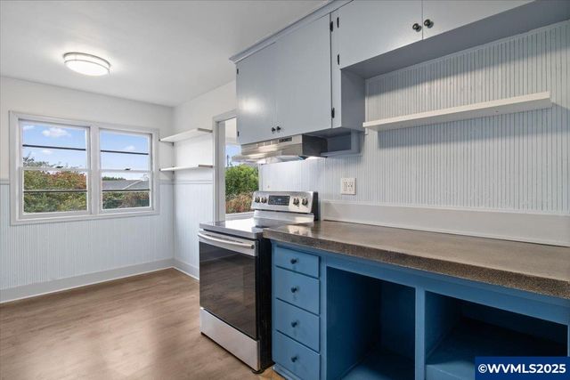 900 Cascade Dr NW, Salem, OR 97304