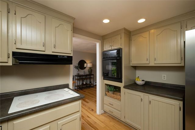 27 Tallwood Drive, Seekonk, MA 02771