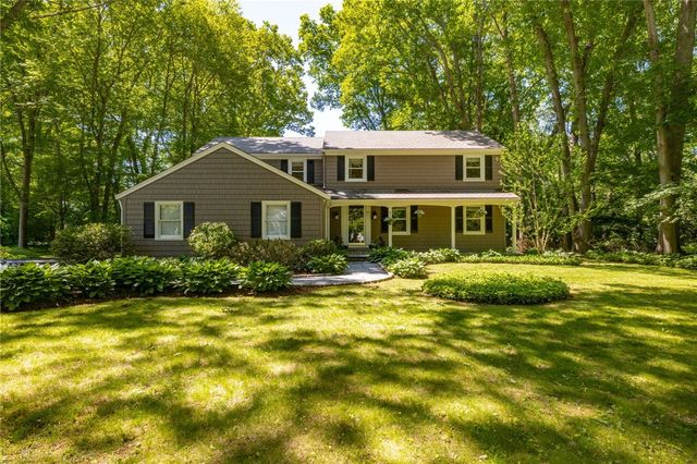 27 Tallwood Drive, Seekonk, MA 02771