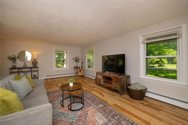 27 Tallwood Drive, Seekonk, MA 02771