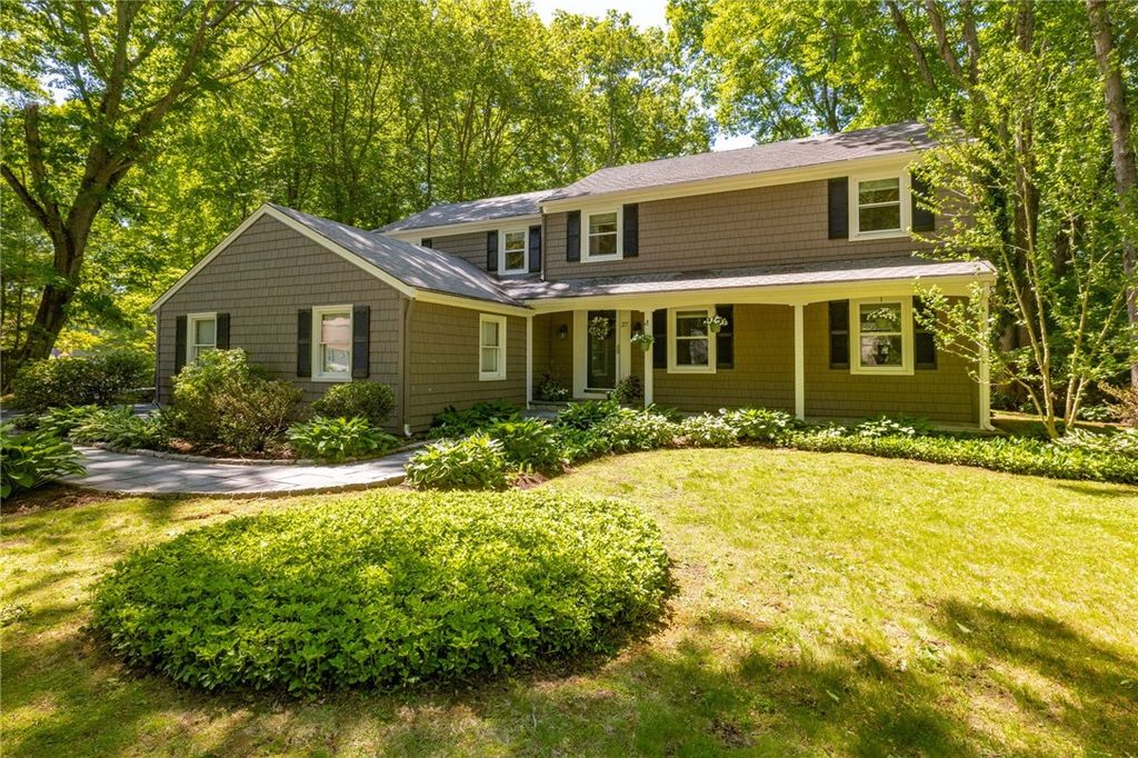 27 Tallwood Drive, Seekonk, MA 02771