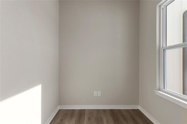 1502 SW Meadowlark Court, Oak Grove, MO 64075