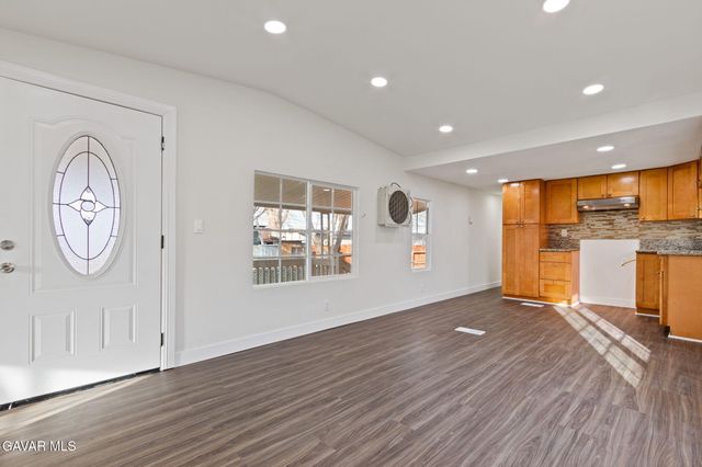 45446 E 7th Street 42, Lancaster, CA 93535