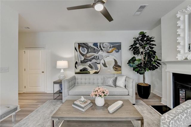 263 Barracks Way 877, Hoschton, GA 30548