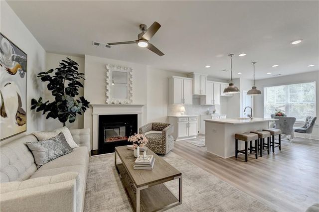 263 Barracks Way 877, Hoschton, GA 30548
