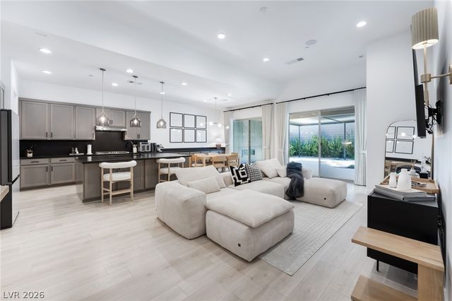 10149 Zeta Tucana Street, Las Vegas, NV 89143