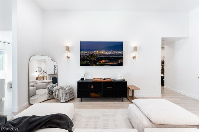 10149 Zeta Tucana Street, Las Vegas, NV 89143
