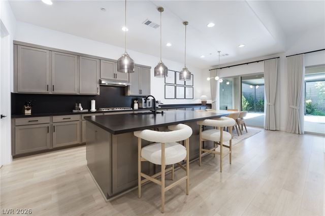 10149 Zeta Tucana Street, Las Vegas, NV 89143